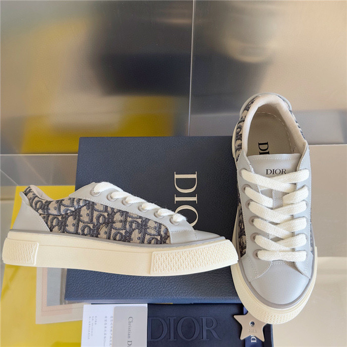 D1OR B33 Sneakers