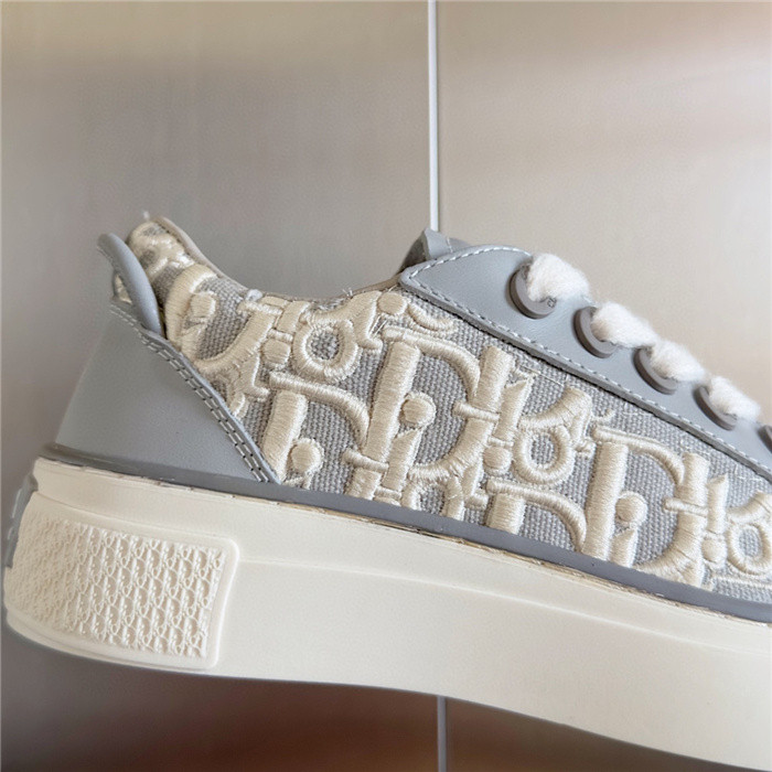 D1OR B33 Sneakers