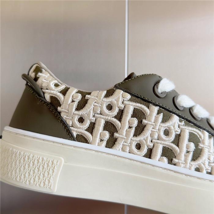 D1OR B33 Sneakers