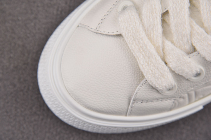 D1OR B33 Sneakers