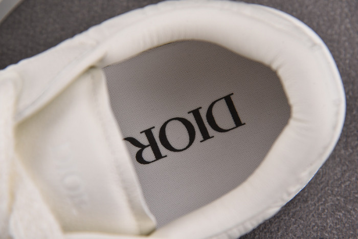 D1OR B33 Sneakers