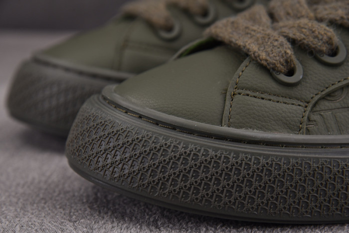 D1OR B33 Sneakers