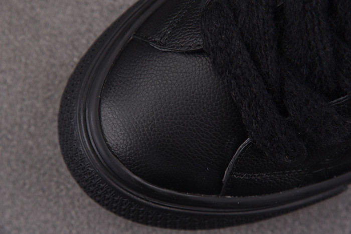D1OR B33 Sneakers