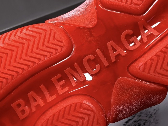 Balen TRIPLE TRAINER ‘RED ‘ 544351 W09O1 6500