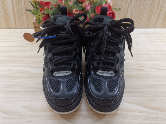 L1VV TRAINER