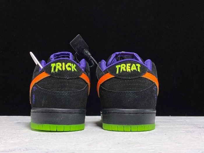 Nike SB Dunk Low Night of Mischief Halloween BQ6817-006