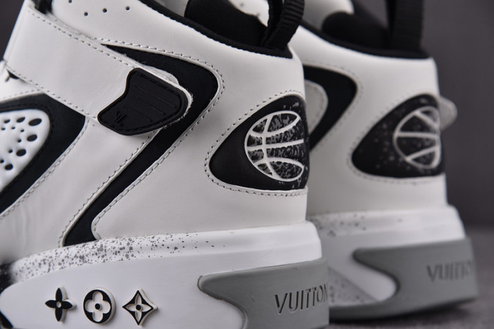 L1VV TRAINER