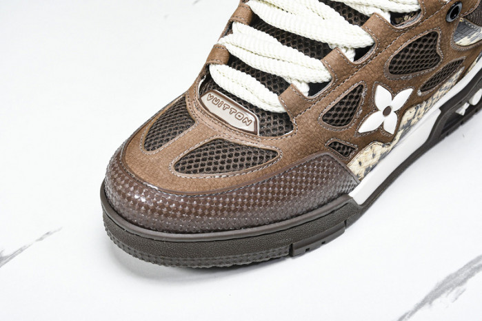 L1VV TRAINER