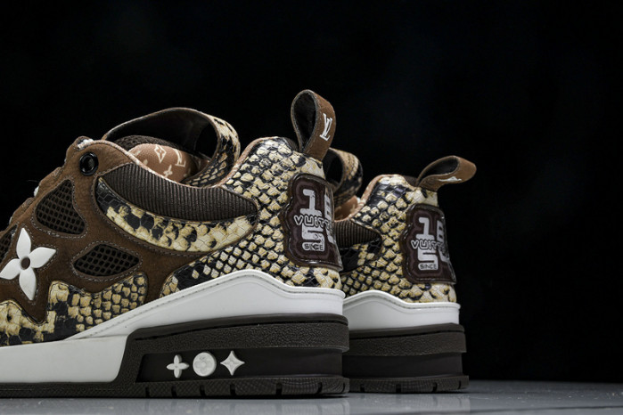 L1VV TRAINER