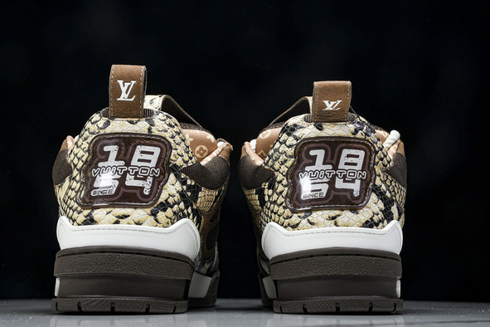L1VV TRAINER