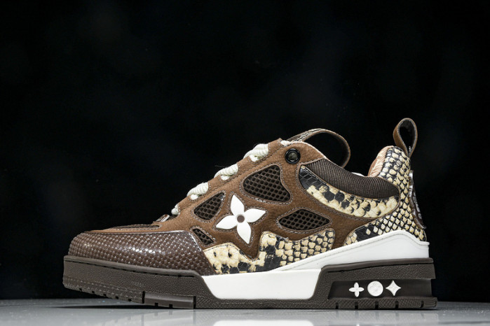 L1VV TRAINER