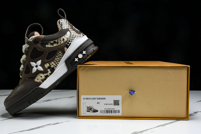 L1VV TRAINER