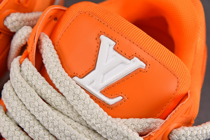 L1VV TRAINER
