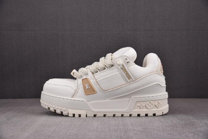 L1VV TRAINER