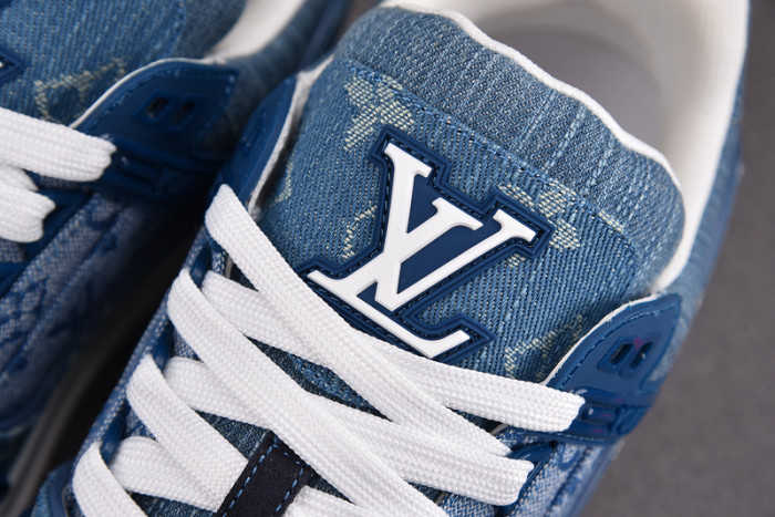 L1VV TRAINER