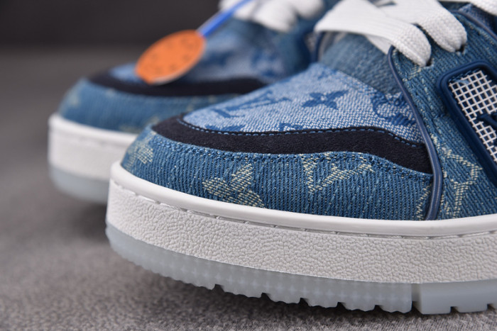 L1VV TRAINER