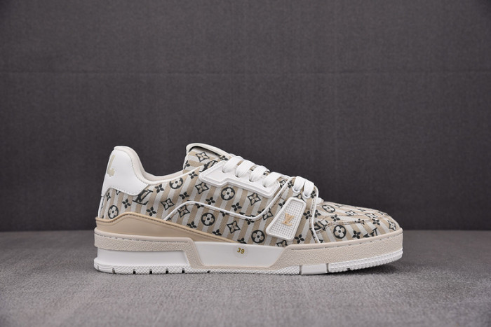 L1VV TRAINER