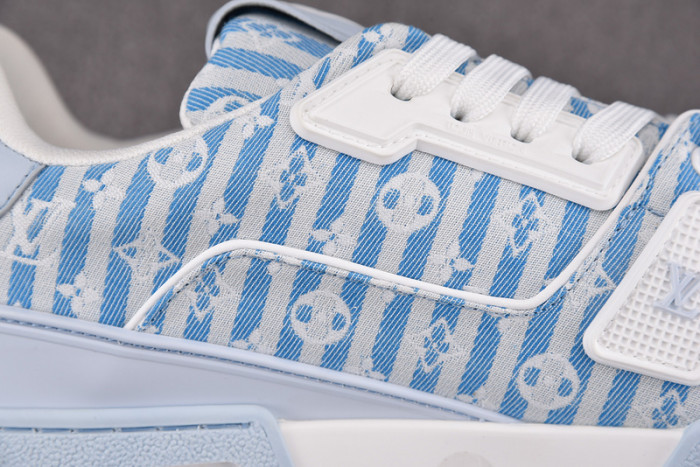 L1VV TRAINER