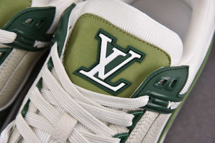 L1VV TRAINER