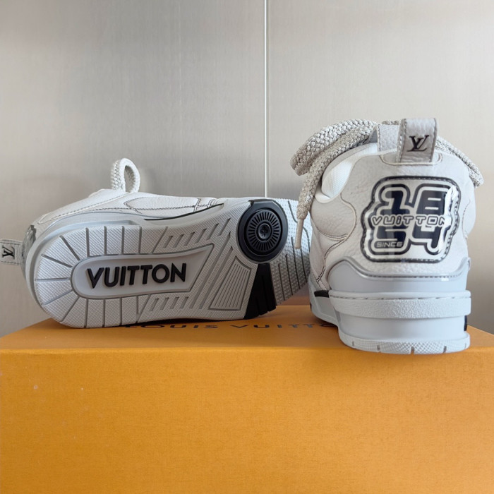 L1VV TRAINER