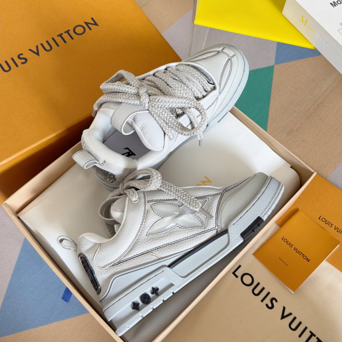 L1VV TRAINER