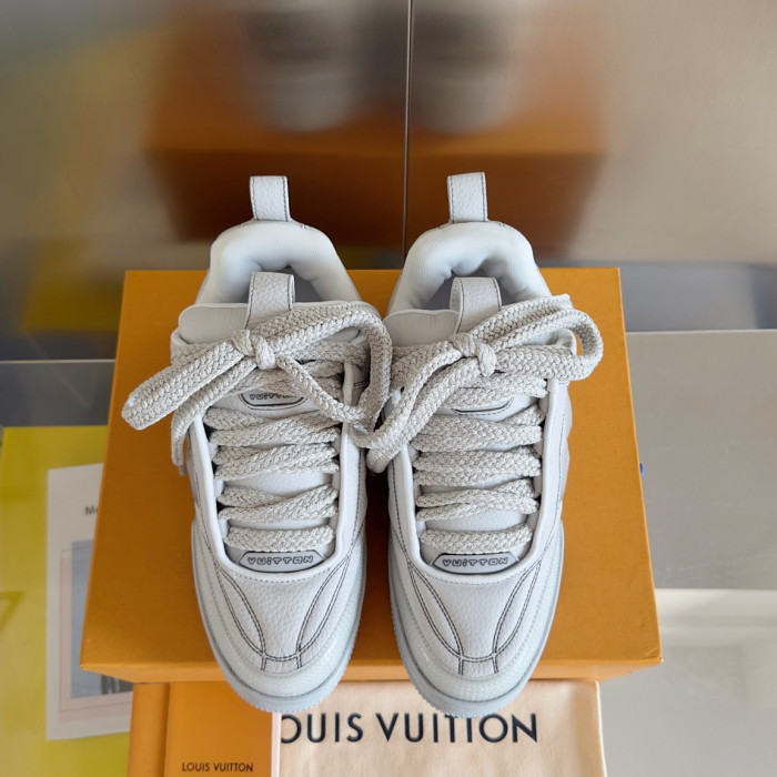 L1VV TRAINER