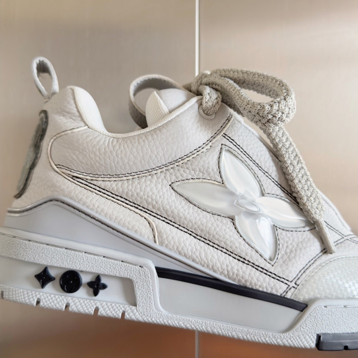 L1VV TRAINER