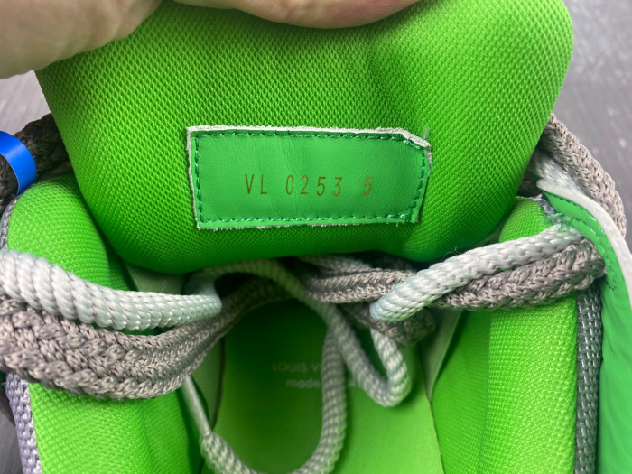 L1VV TRAINER
