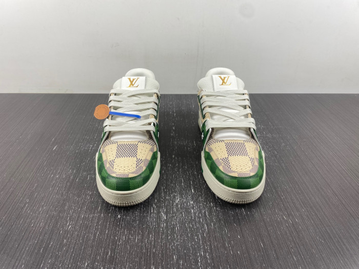 L1VV TRAINER