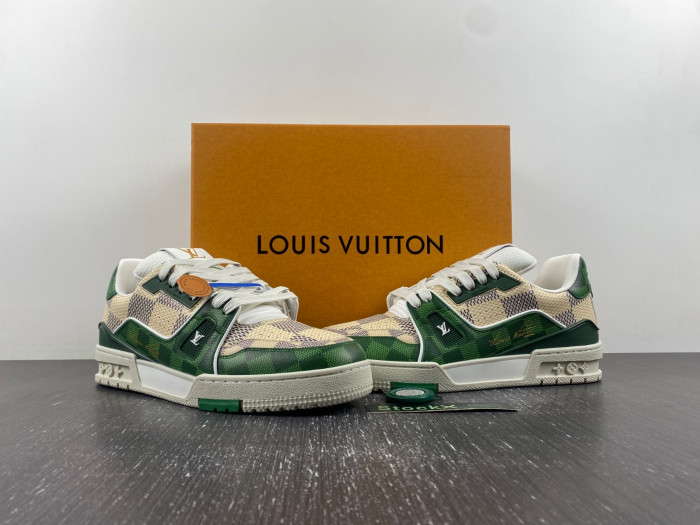 L1VV TRAINER