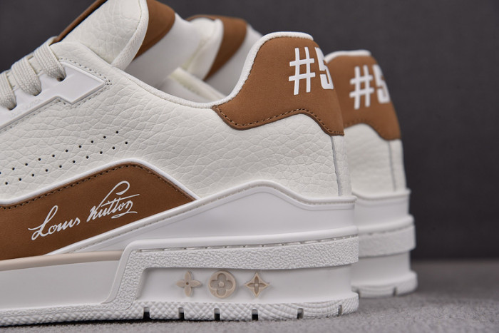 L1VV TRAINER