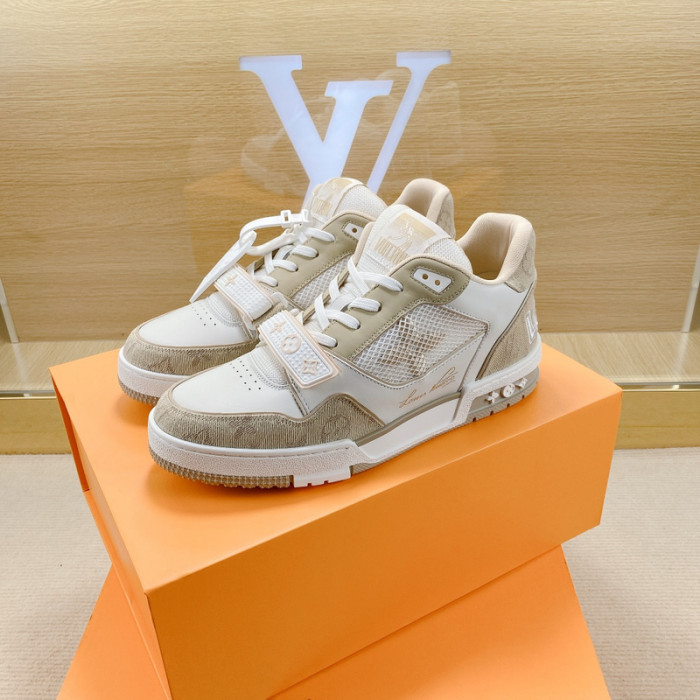 L1VV TRAINER