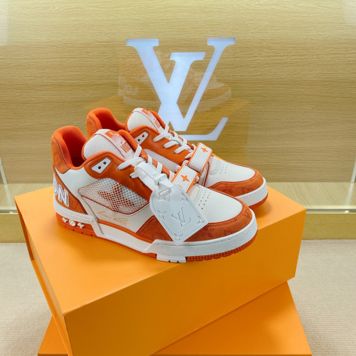 L1VV TRAINER