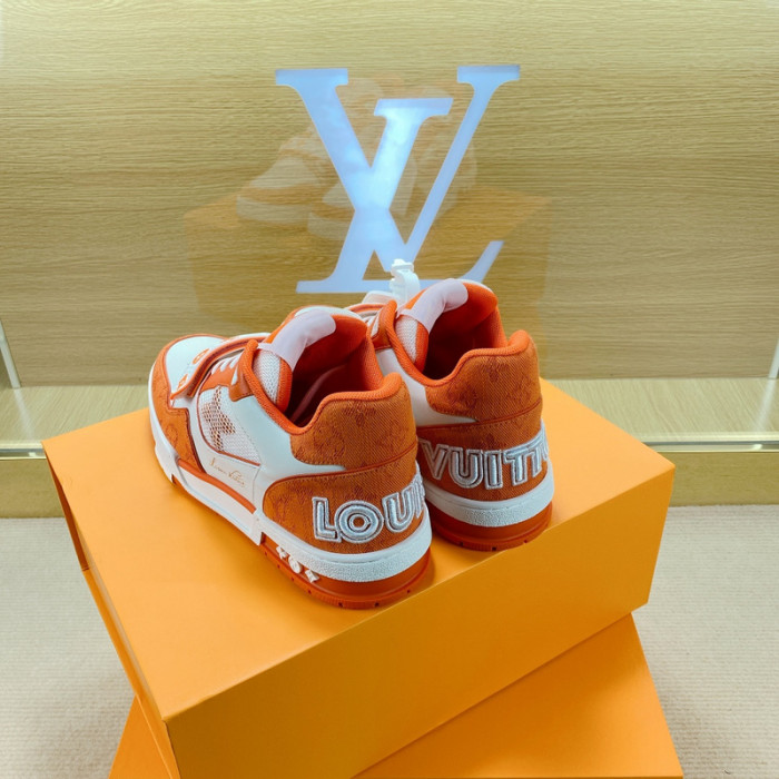 L1VV TRAINER