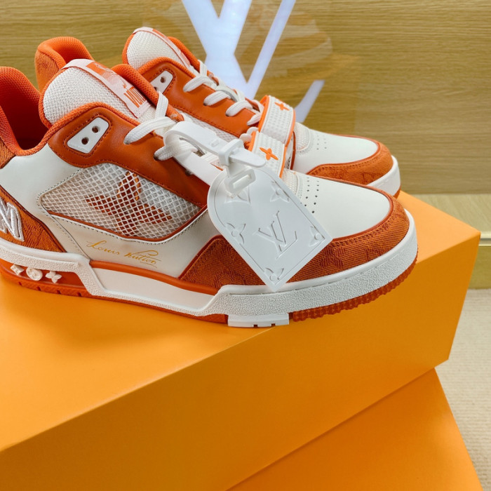 L1VV TRAINER