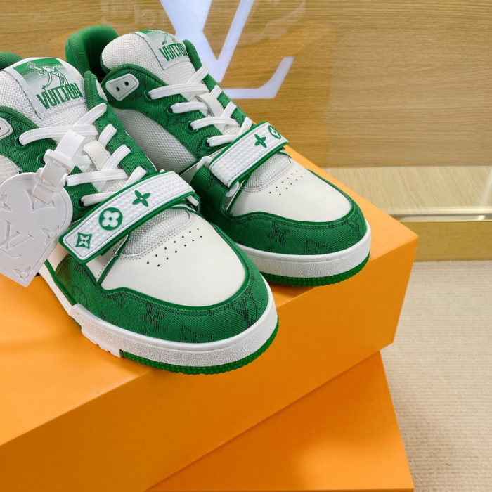 L1VV TRAINER