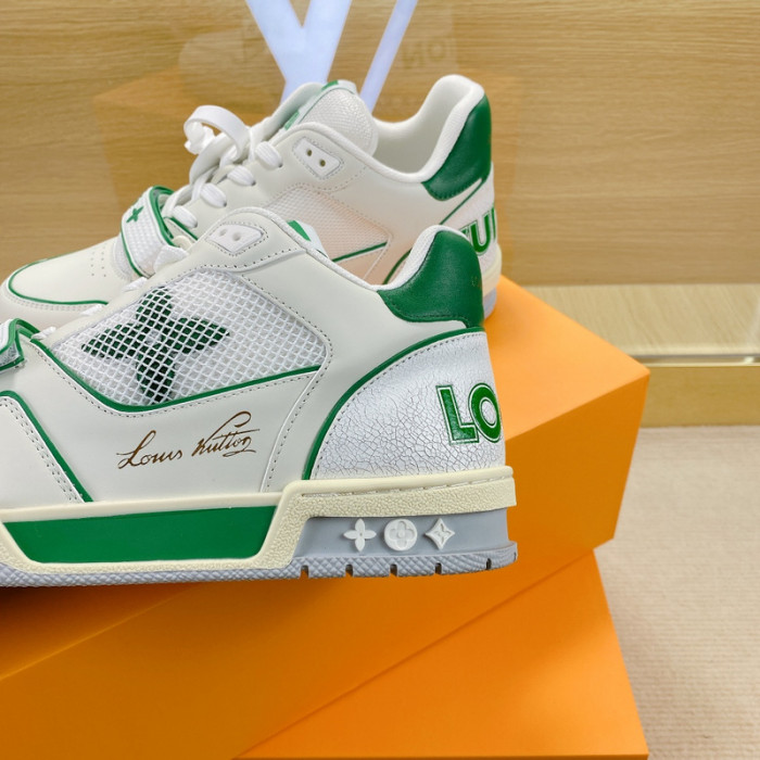 L1VV TRAINER