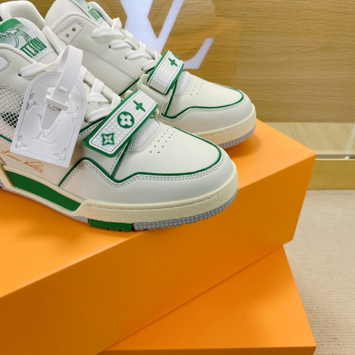 L1VV TRAINER