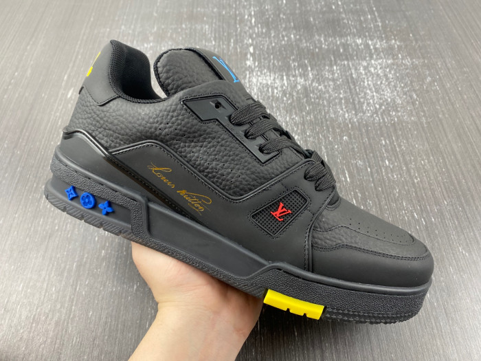 L1VV TRAINER