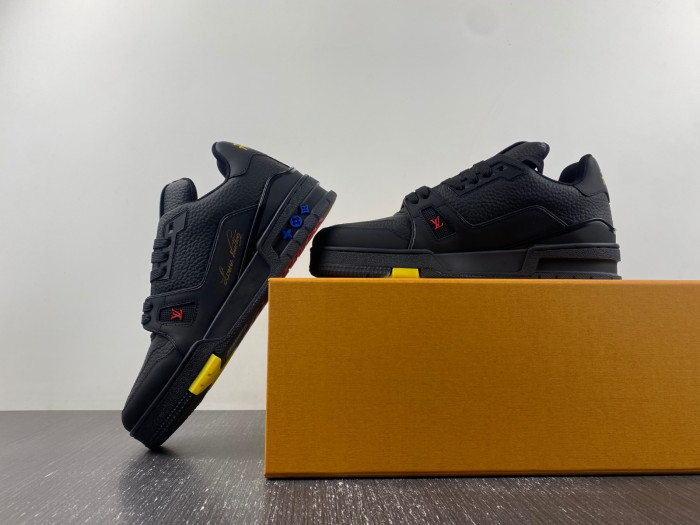 L1VV TRAINER