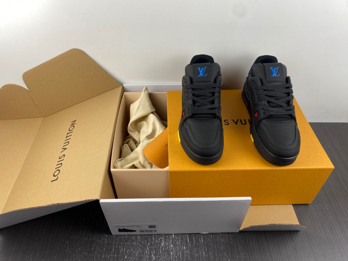 L1VV TRAINER