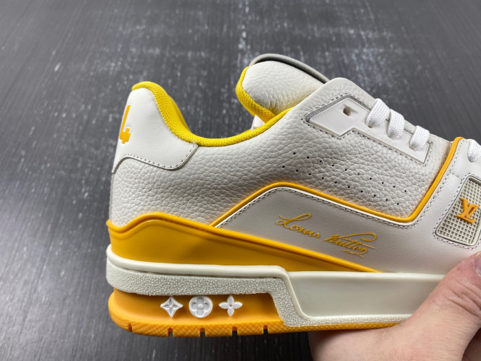 L1VV TRAINER