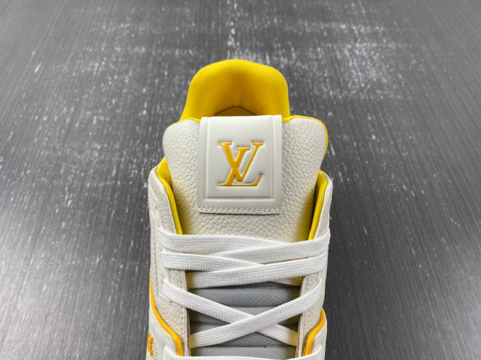 L1VV TRAINER