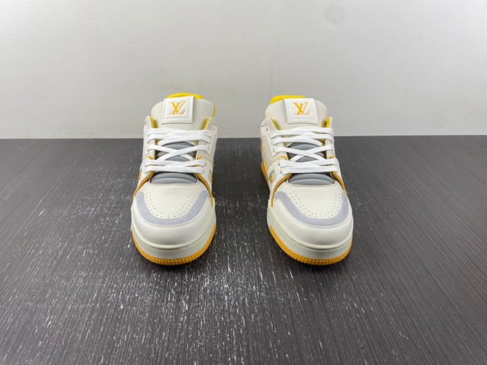L1VV TRAINER