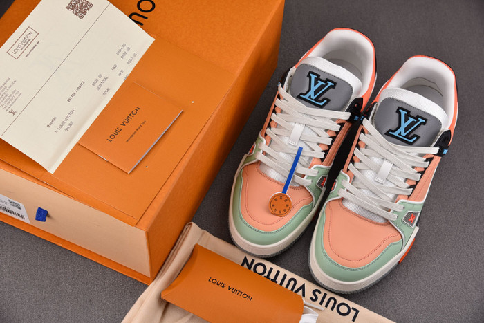 L1VV TRAINER