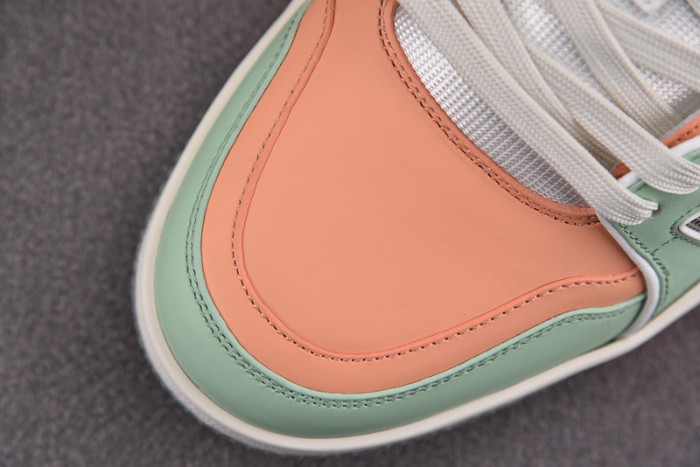 L1VV TRAINER