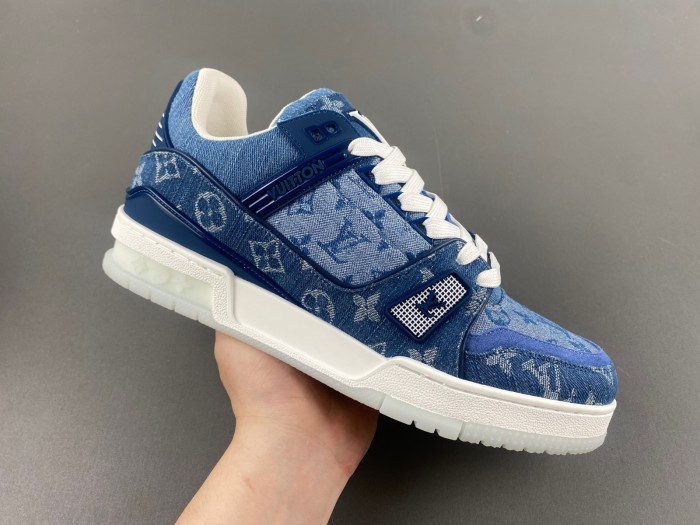 L1VV TRAINER