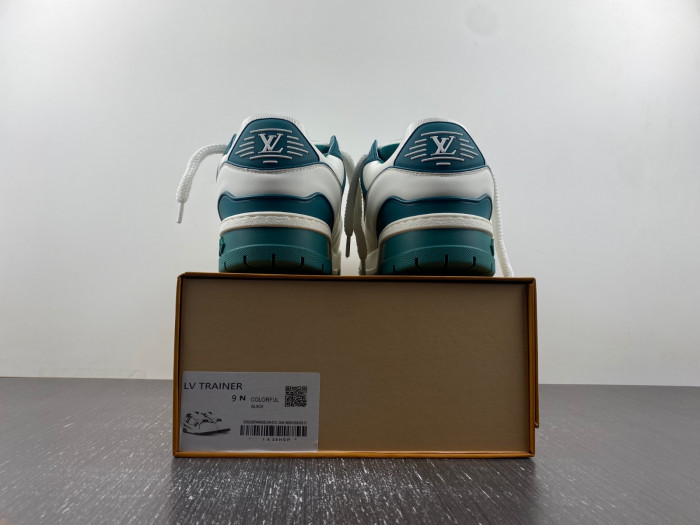 L1VV TRAINER