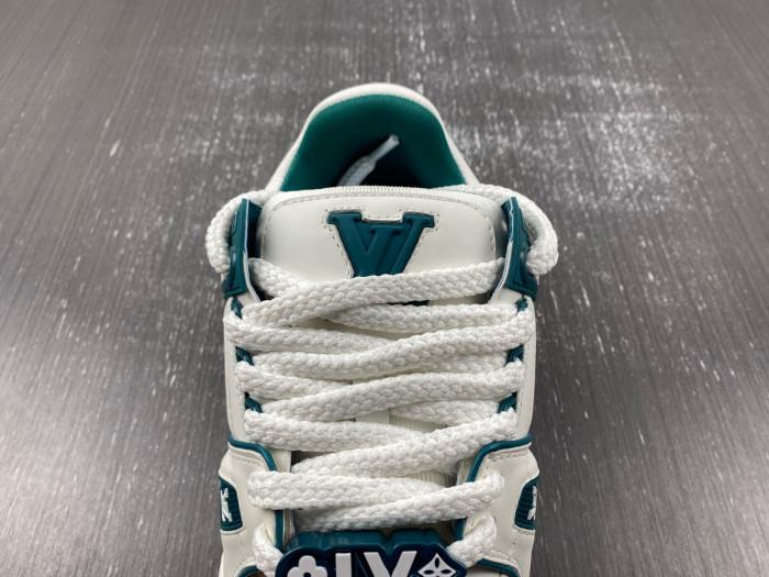 L1VV TRAINER
