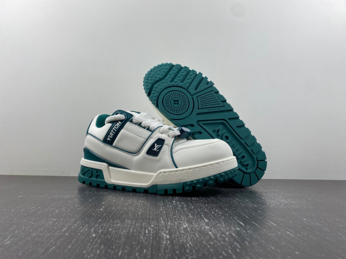 L1VV TRAINER